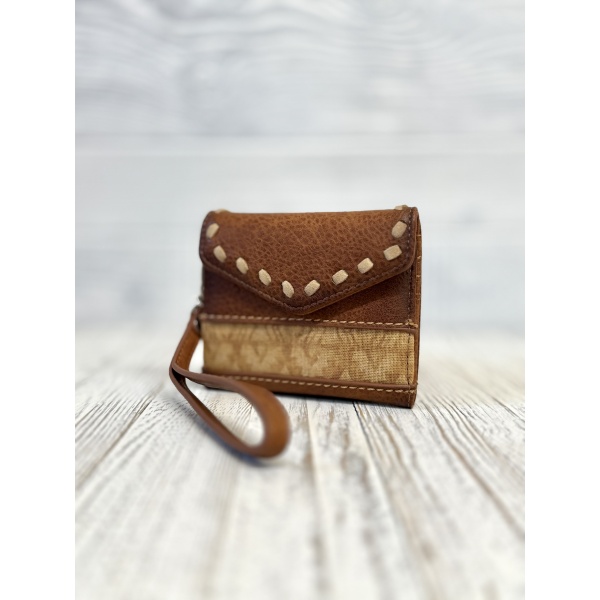 MINI WALLET TAN WITH AZTEC DESIGN AND BUCKSTITCH